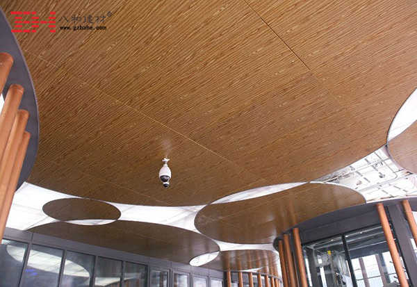 八和建材仿木紋鋁單板，點亮建筑的無限生機！