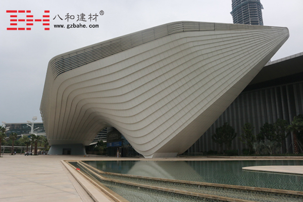 鋁單板廠家品牌發展應該注意的問題-八和建材