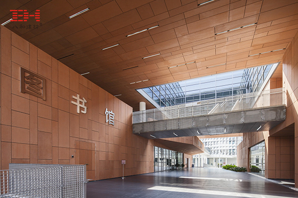 造型鋁單板、格柵、金屬拉伸板-南方科技大學讀書館02.jpg
